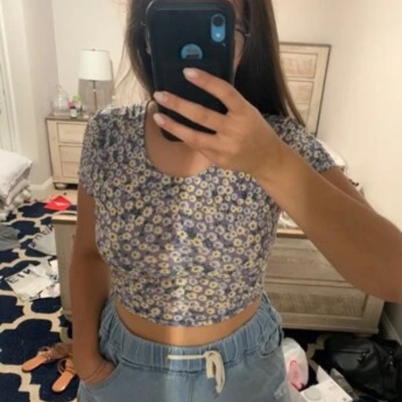 Boho Tie Backless Ditsy Floral Top - Picture 11 of 16